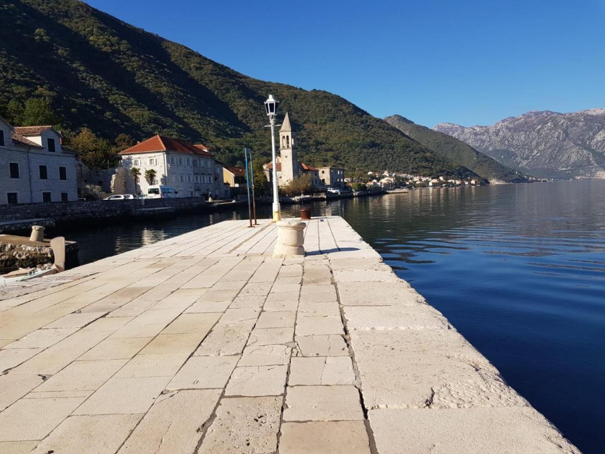 Appartamento Vila Djuro Mikijelj Donji Stoliv Esterno foto