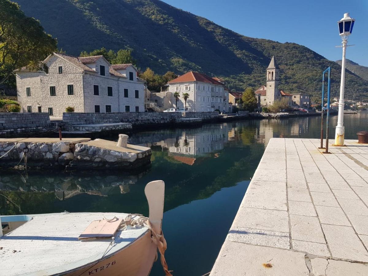 Appartamento Vila Djuro Mikijelj Donji Stoliv Esterno foto