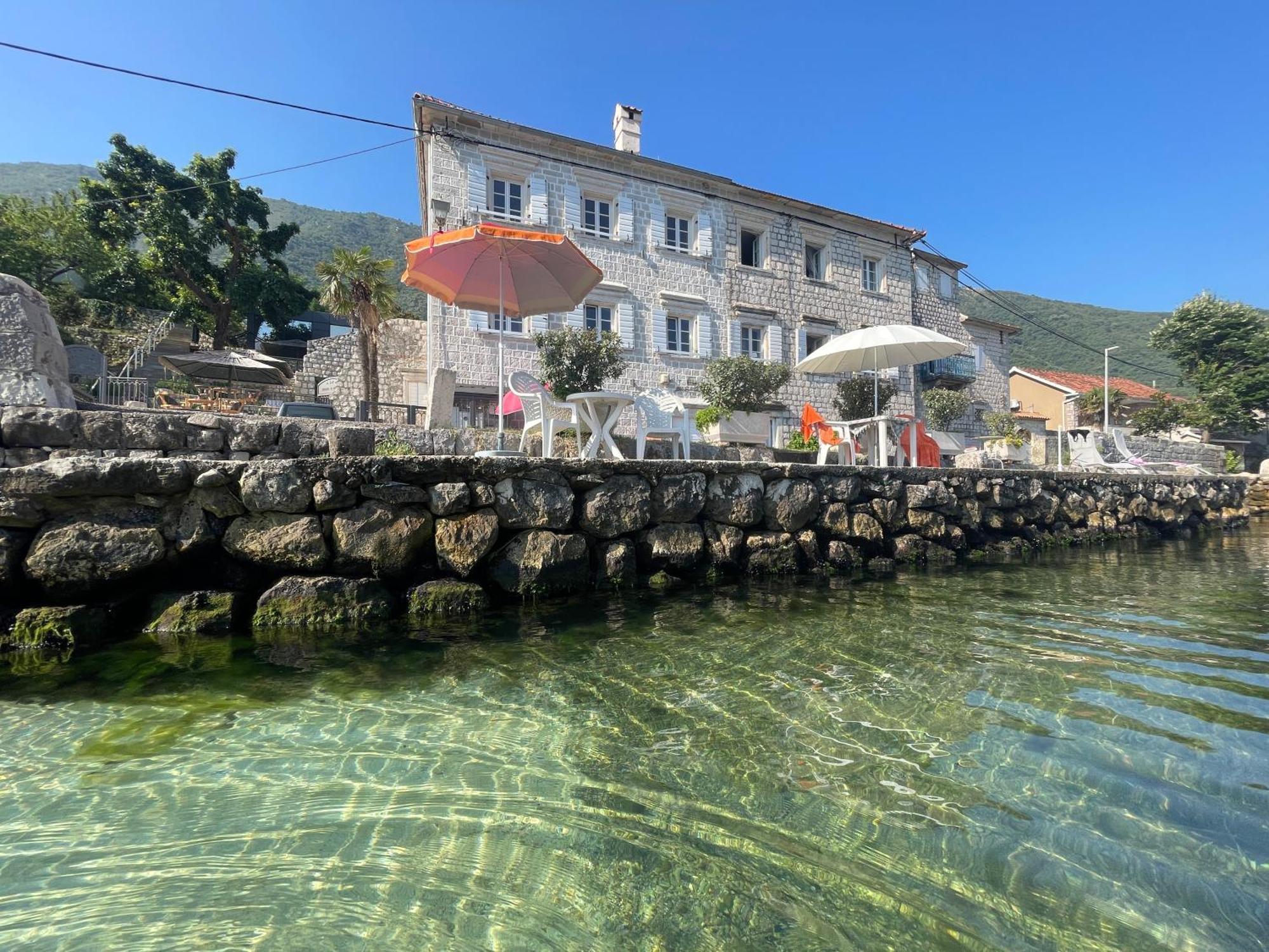 Vila Djuro Mikijelj Donji Stoliv Esterno foto